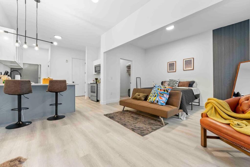 Spacious Bd,ewr Airpt,nyc,prudential Center, Free Free Pkng, American Dream Mall Apartment Elizabeth
